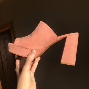 adorable blush pink heels